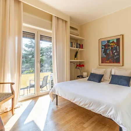 The Train Гостьовий будинок