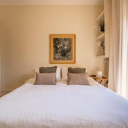 Гостьовий будинок The Train