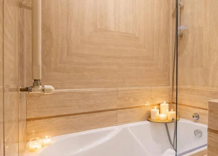 The Train בית הארחה בארי